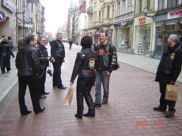 Toruń - poświęcenie sztandaru KR — archiwum Right Riders, 2010